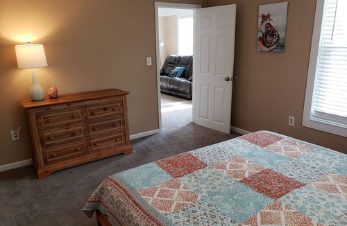 Ludington Apartment | Apartment close to beach, marina, downtown shops and restaurants