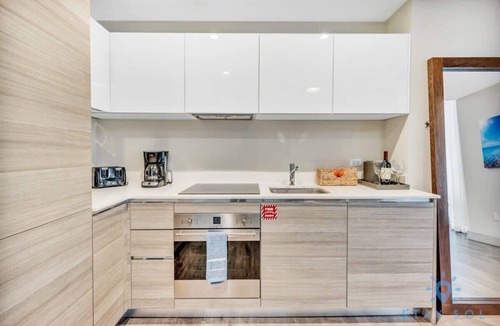Hollywood Lakes Apartment | Apartment w/Bay View Balcony+ Pool–Up To 6+ Gym
