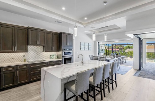 Pelican House | Aqua Villa