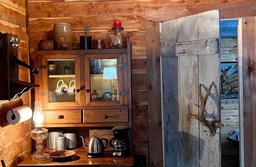 Berryville House | Arkansas Adventure Awaits: Cabin with Hot Tub and Riverfront Charm