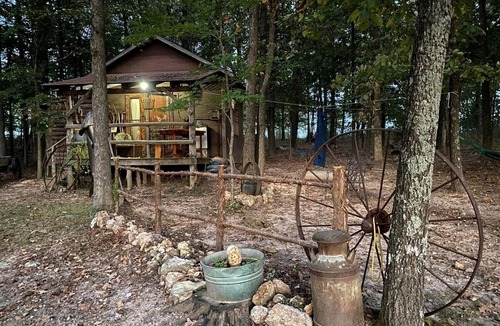 Berryville House | Arkansas Adventure Awaits: Cabin with Hot Tub and Riverfront Charm