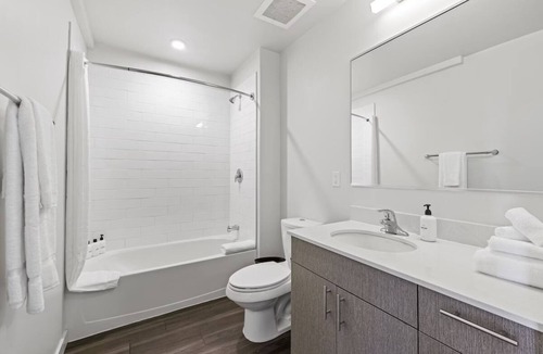 Bluemont Hotel | Arlington Ballston | Work & Play | Pet-Friendly Extended Stay Apartment