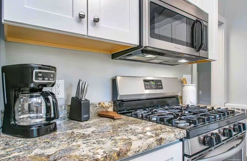 Bristol Cottage | Arrowhead Riverfront! Beautiful, Peaceful, Private