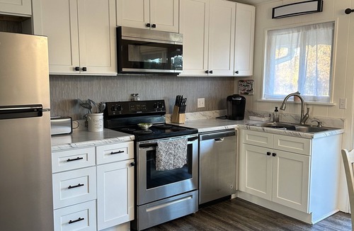 Johnson City House | Art filled retreat close to ETSU, hospitals, NASCAR, Winged Deer Park #1