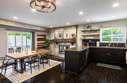 Southfield House | Artist Escape Near Bham, w/Serene Back Yard!