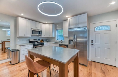 Washington Villa | Ash Abode - Free Secured Parking