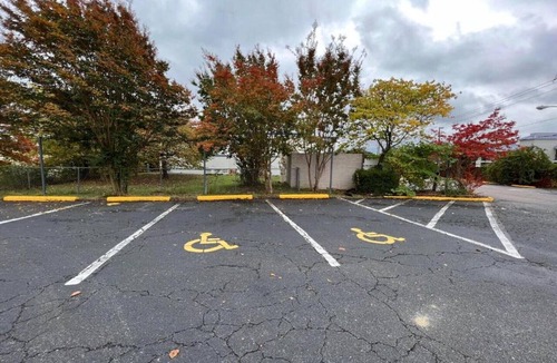 Ashland Apartment | Ashland, VA|Full Bed|Smoking