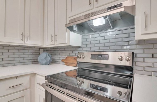 Norcross Villa | ATH - Norcross - 3BR - Pet Friendly - Ranch (wexB)