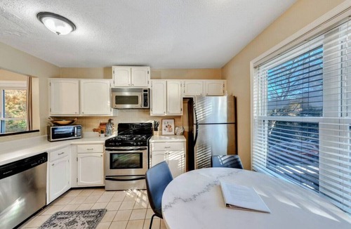 Smyrna Villa | ATH - Smyrna - 3BR - Pet Friendly - Fenced - Laurel Bridge Drive