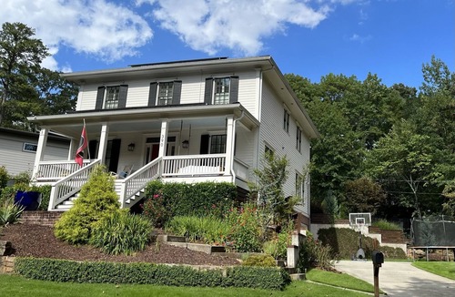 Athens House | Athens Ga Gameday and Graduation Retreat - Close to Everything!