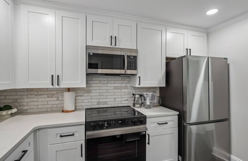 Cumberland House | Atlanta Battery Dugout Charmer 3BR, 2.5BA Townhome