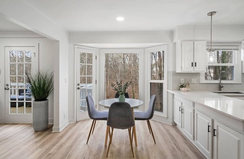 Decatur House | Atlanta Luxury Chateau (6 Bedrooms and Game Room)