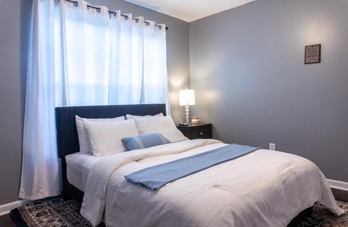 Lawrenceville Apartment | Atlanta Modern 2BR Suite Near Stadium and Marta