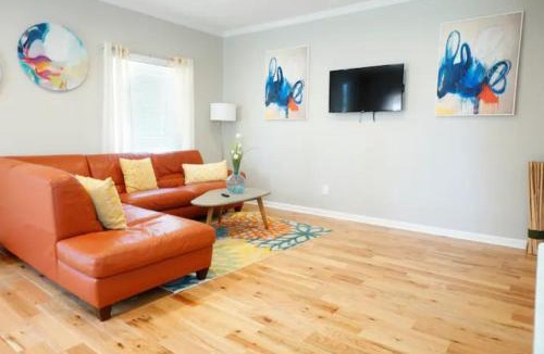 Summerhill House | Atlanta Unit 1 Room 1 - Peaceful Private Master Bedroom with Private Balcony