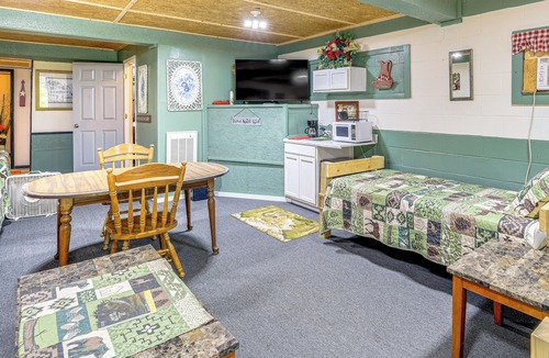 Matewan Apartment | ATV Escape Near Hatfield-McCoy Trails in Matewan!