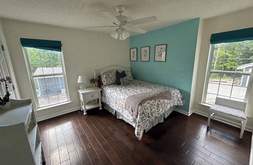 Conestee House | AUG/SEPT SALE FIREPIT TREE-FORT RETREAT 6 miles to Reedy Falls, 1.5 to Conastee