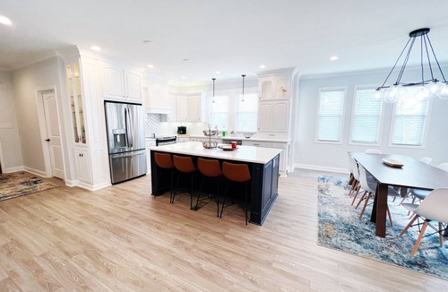 Lakeland House | August Price Drop! 4 bed, 4 bath Luxury home on Lake Hamilton.