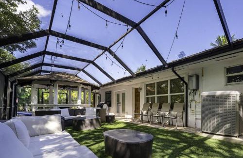 Ojus Villa | Aventura Lakefront