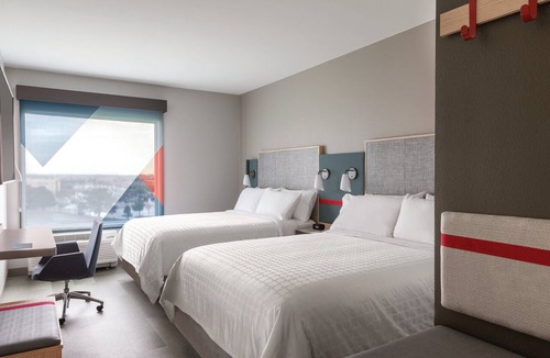 Traverse City Hotel | avid hotel Traverse City by IHG
