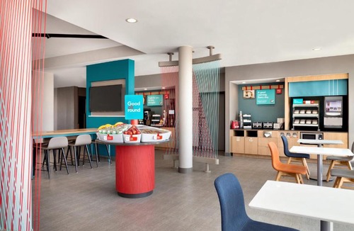 Elkhart Hotel | avid hotels Elkhart North by IHG