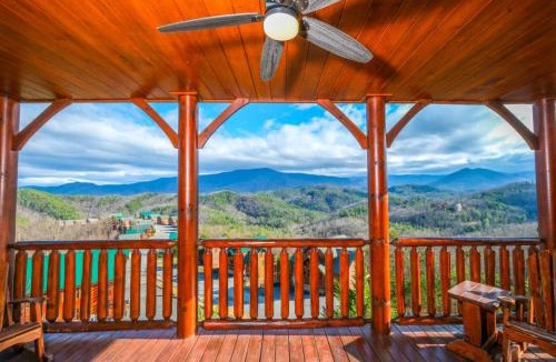 Sevierville Villa | Award Winning Views