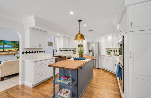 South Beach House | Awesome pool house just steps from the beach on the island in Vero!
