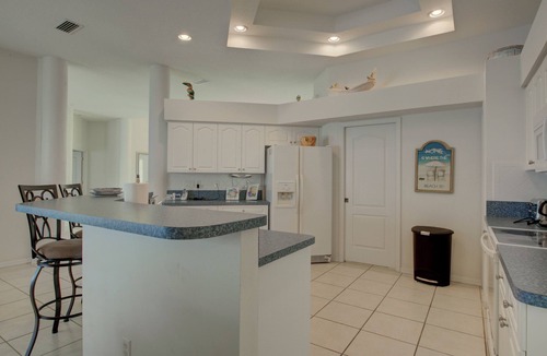 Englewood East Villa | Awesome Retreat
