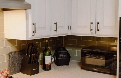 Rogers House | Bailey's Woodland Retreat w/HotTub Near Lake - Pet Friendly!