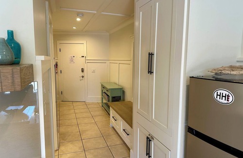 Hilton Head Island Condo | Barefoot Bungalow! Ocean View Couple’s Retreat