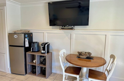 Hilton Head Island Condo | Barefoot Bungalow! Ocean View Couple’s Retreat