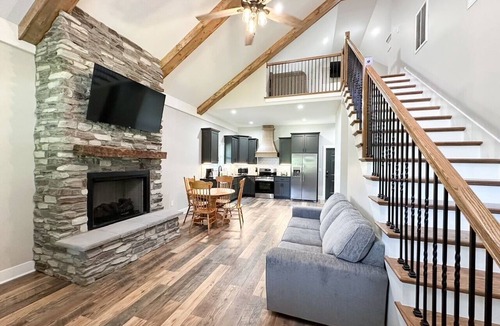 Lucas House | Barndo on the Barren
