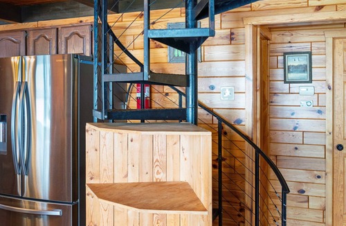 Elk Rapids House | Bass Bay Getaway | Lakefront Family Cottage