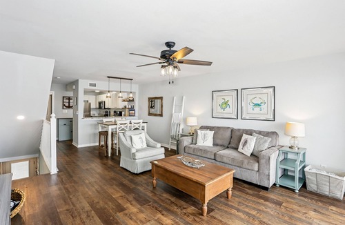 Innerarity Townhomes House | Bayfront Townhome w/Kayaks & Sunset Views – Sleeps 6