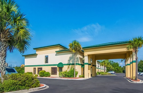 North Myrtle Beach Hotel | Baymont by Wyndham North Myrtle Beach