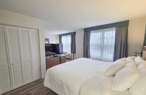 Auburn Hills Hotel | Baymont by Wyndham Auburn Hills South