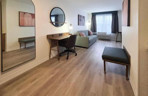 Auburn Hills Hotel | Baymont by Wyndham Auburn Hills South