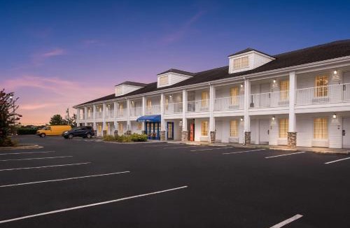 Forest City Hotel | Baymont by Wyndham Forest City