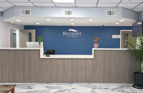 Bridgeport Hotel | Baymont by Wyndham Louisville Southwest