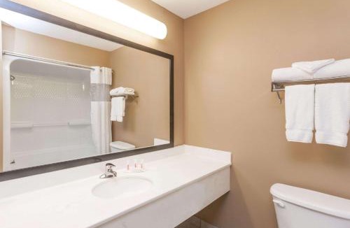 New Buffalo Hotel | Baymont by Wyndham New Buffalo
