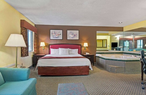 Octa Hotel | Baymont by Wyndham Washington Court House