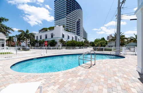 Central Beach Apartment | Bayshore Breeze 4 - Fort Lauderdale Beach