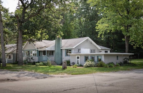 Traverse City House | Bayview 4BR Home Downtown Beaches Wineries Bay