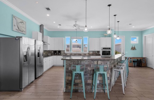 Pensacola Beach Condo | Baywatch Beach House | Private Pool | Beach Service Included | Dog Friendly | Mooring Bouy