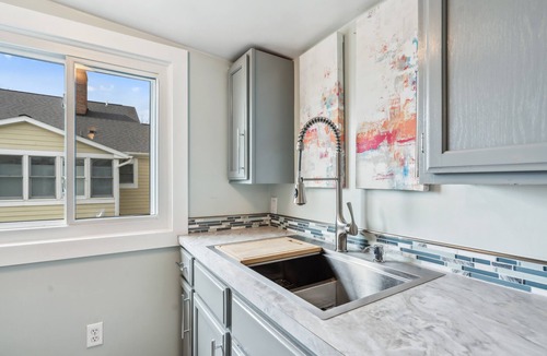 Bluffton House | Beach Cottage Steps from the water PROMOTION ADDED FOR July 15-17