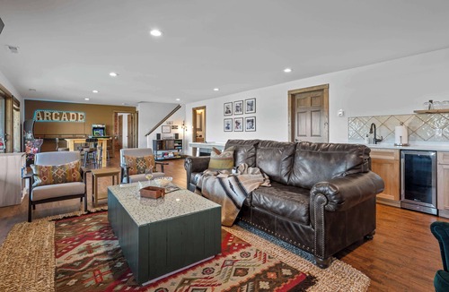 New Lisbon Cottage | Beach, fire pits & 25 min to Dells