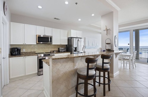 Ono Island Condo | Beach Front Luxury with Stunning Views at La Playa 102