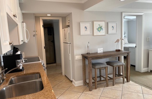 North Litchfield Beach Apartment | Beach Getaway -Litchfield Resort