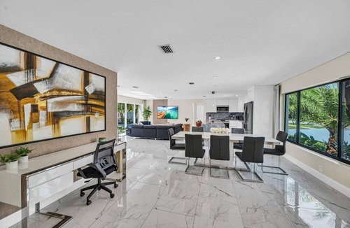 Highland Garden House | Beach Getaway: Stylish Home with private Pool