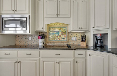 Navarre Beach Villa | Beach Villa DOG FRIENDLY, Water Views Sleeps 12 + Kayaks Bikes