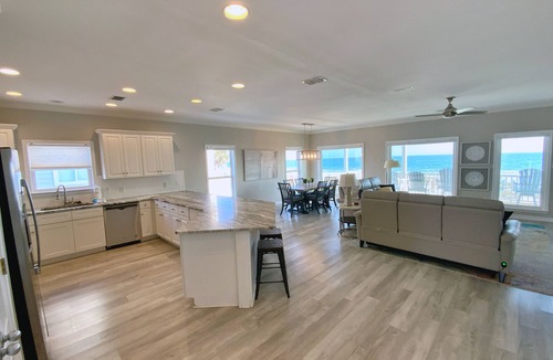 Morgantown House | Beachfront in Morgantown